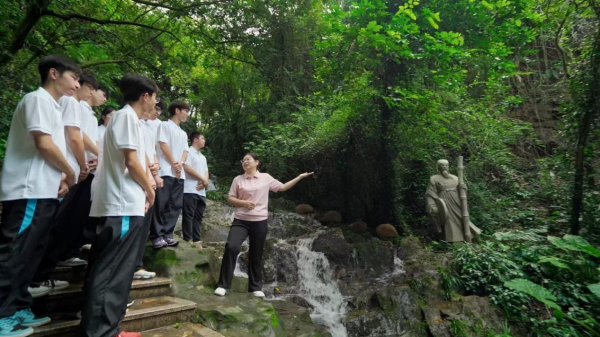 旺润配资 饮水思源，实践求知：广东水电职院“行走的课堂”走进水资源配置工程