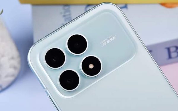 豪瑞优配 小米豁出去了，骁龙8至尊版+7100mAh跌至2339元，米粉终于等到了